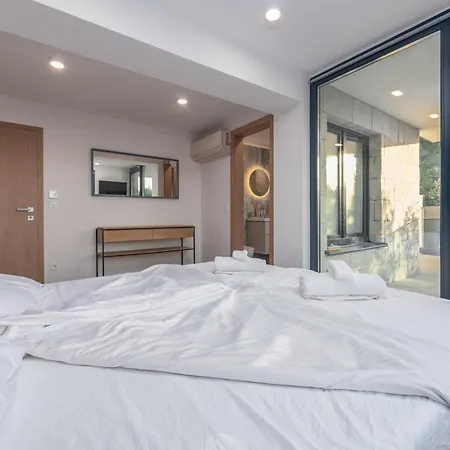 Sunset Apartment