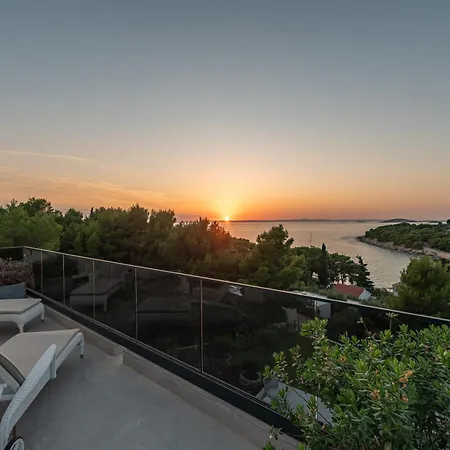 Apartment Sunset *